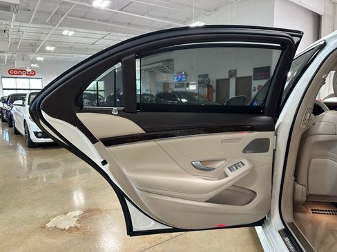 Used 2018 Mercedes-Benz S 450 Sedan image 34