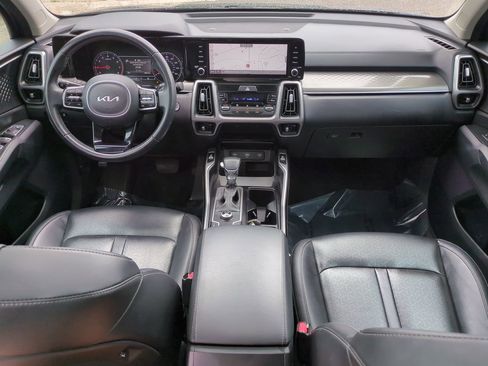 Used 2022 Kia Sorento S w/ Panoramic Sunroof Package FWD image 15