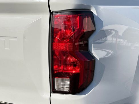 Used 2025 Chevrolet Colorado W/T w/ Advanced Trailering Package RWD image 27