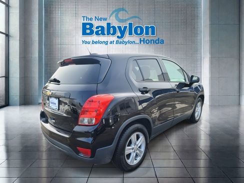 Used 2020 Chevrolet Trax LS w/ Tint and Cruise Package image 5