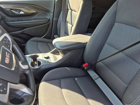 Used 2024 GMC Terrain SLE w/ Driver Convenience Package AWD/4WD image 12