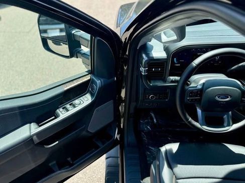 New 2025 Ford F250 Lariat w/ Lariat Ultimate Package image 13