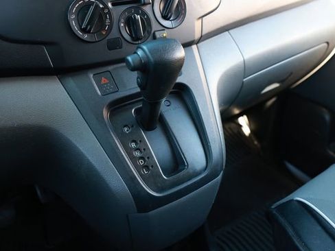 Used 2018 Nissan NV200 S image 39