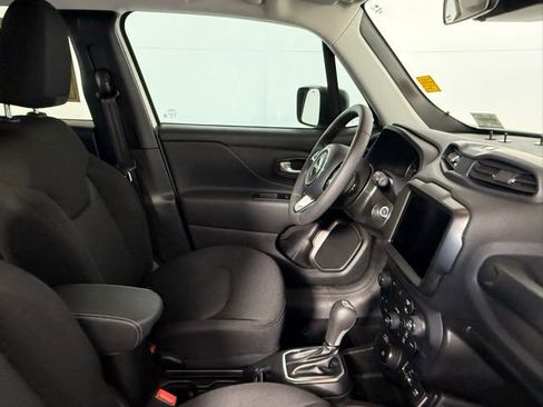 Used 2023 Jeep Renegade Latitude image 49