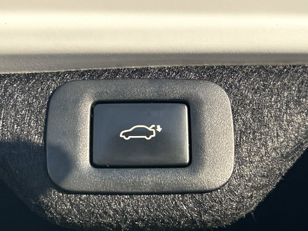 Used 2022 Lexus ES 300h F Sport w/ Accessory Package 2 FWD image 17