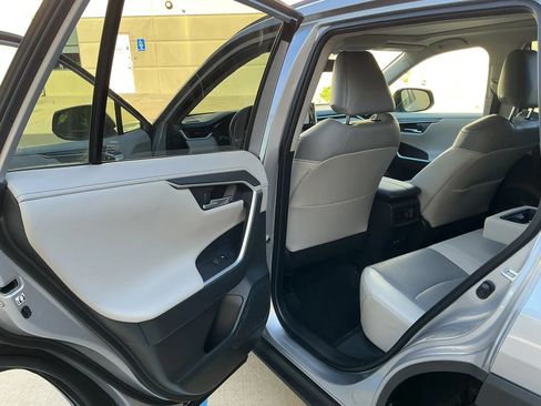 Used 2021 Toyota RAV4 Limited AWD/4WD image 16