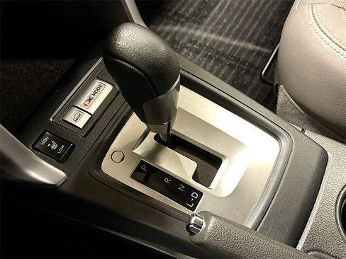 Used 2018 Subaru Forester 2.5i Limited image 18