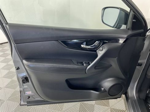 Used 2019 Nissan Rogue Sport SV w/ All-Weather Package AWD/4WD image 10
