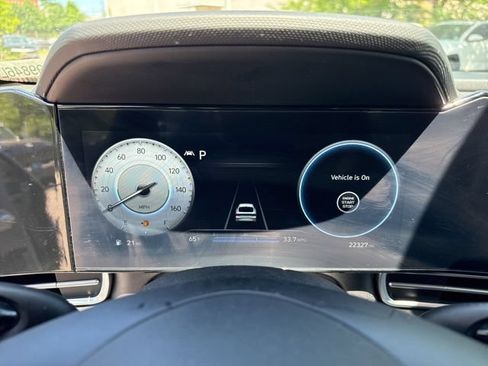 Used 2023 Hyundai Elantra SEL w/ Convenience Package FWD image 11