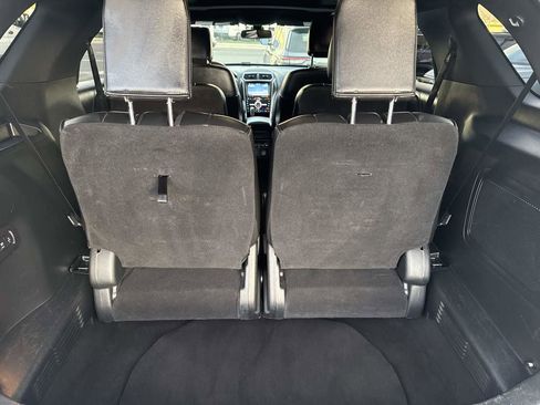 Used 2018 Ford Explorer Platinum image 19