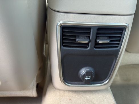 Used 2011 Chrysler 300 Limited RWD image 26
