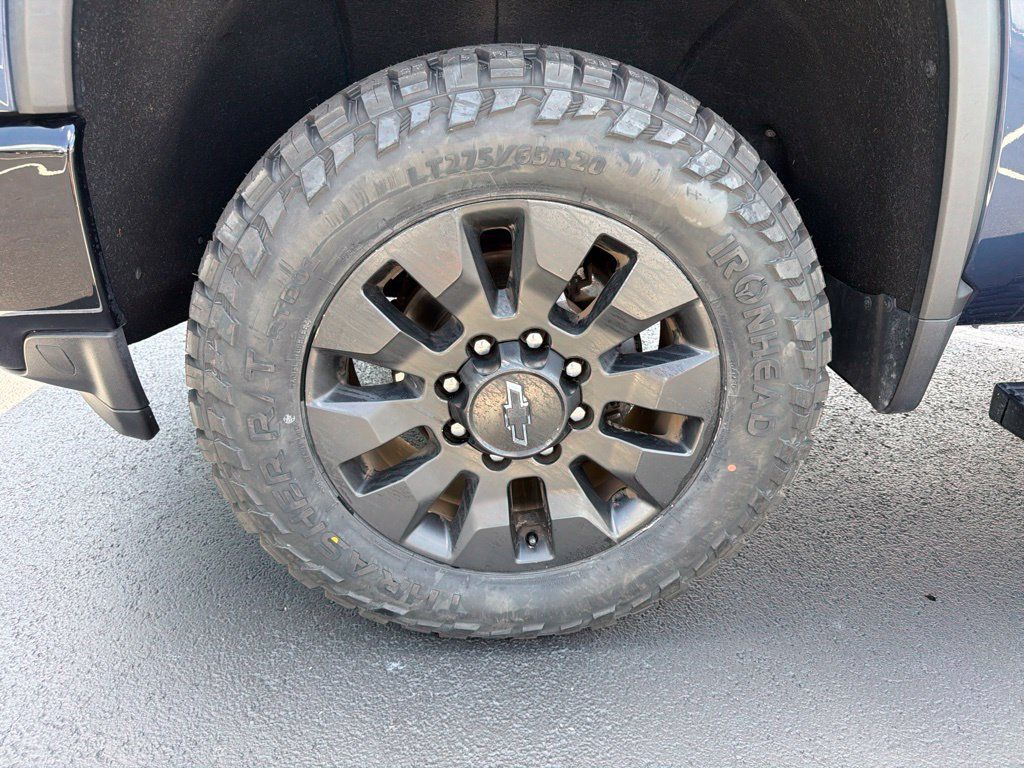 Used 2023 Chevrolet Silverado 2500 Custom w/ Custom Value Package AWD/4WD image 10