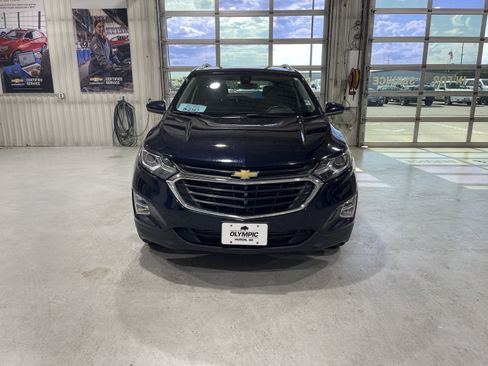 Used 2020 Chevrolet Equinox LT AWD/4WD image 2