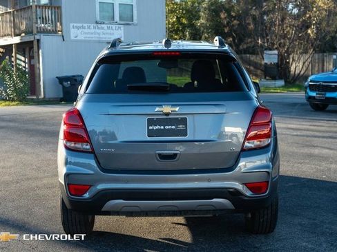 Used 2020 Chevrolet Trax LT w/ Driver Confidence Package image 7