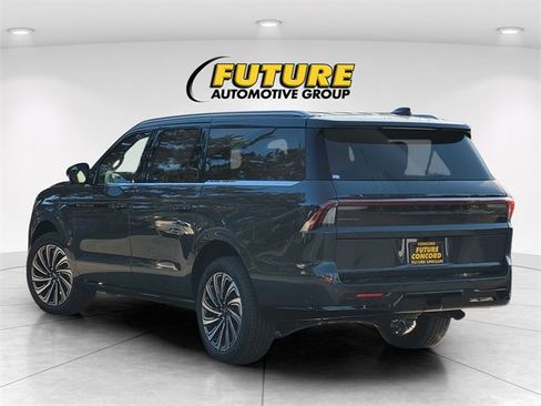 New 2025 Lincoln Navigator L Black Label image 5