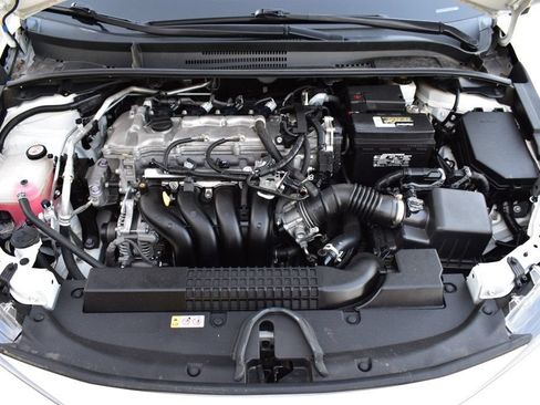Used 2021 Toyota Corolla LE FWD image 12