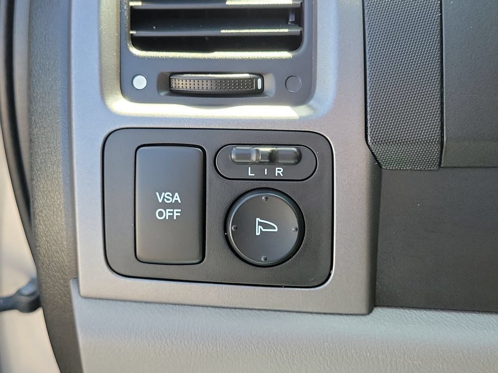 Used 2007 Honda CR-V LX image 21