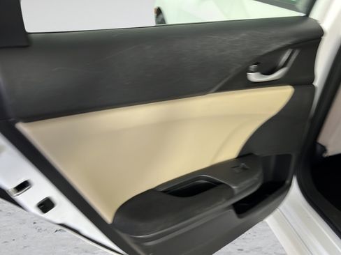 Used 2020 Honda Civic EX image 10