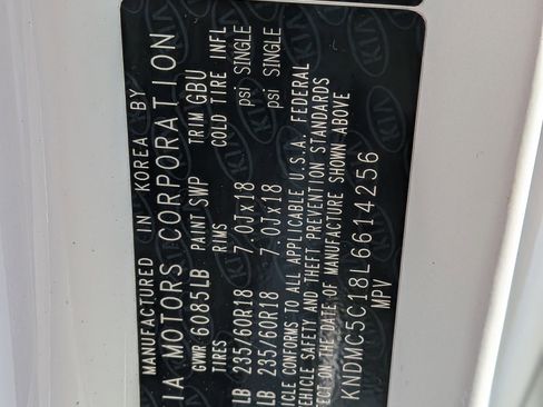 Used 2020 Kia Sedona SX image 39