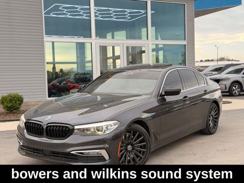 Used 2018 BMW 540i image 3