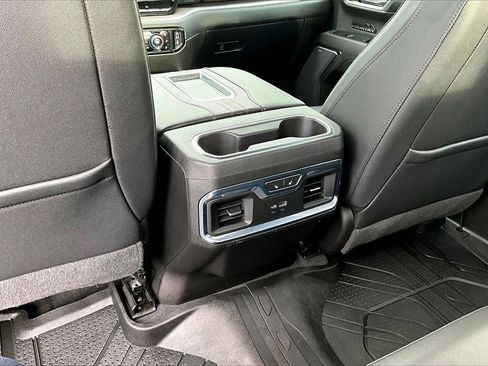 Used 2022 Chevrolet Silverado 1500 High Country w/ High Country Premium Package image 13