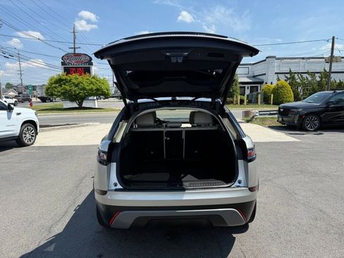 Used 2019 Land Rover Range Rover Velar S AWD/4WD image 32