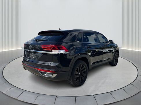 Used 2022 Volkswagen Atlas Cross Sport SE w/ Panoramic Sunroof Package image 5