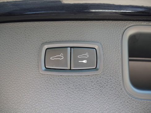 Certified 2023 Porsche Macan S AWD/4WD image 22