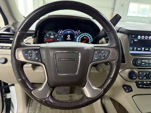 Used 2018 GMC Yukon XL Denali AWD/4WD image 18