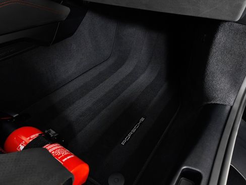 Used 2025 Porsche 911 GT3 RWD image 43