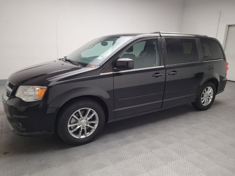 Used 2017 Dodge Grand Caravan SXT FWD image 2