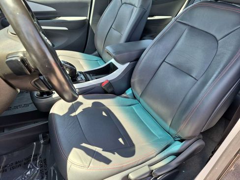 Used 2020 Chevrolet Bolt Premier w/ Infotainment Package FWD image 15