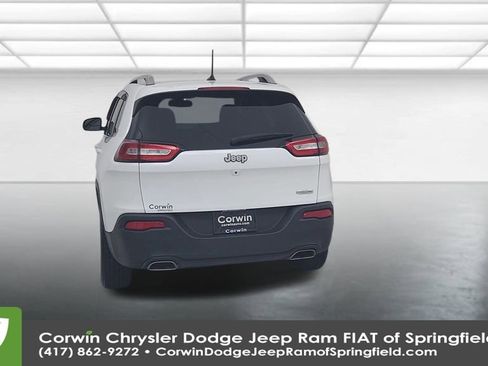 Certified 2018 Jeep Cherokee Latitude Plus image 12