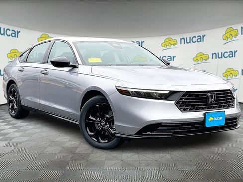 New 2025 Honda Accord SE image 1