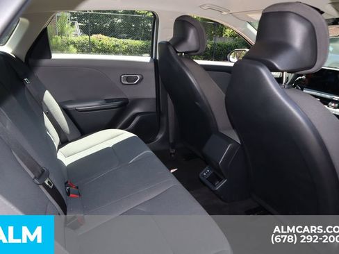 Used 2025 Kia K4 FWD image 22