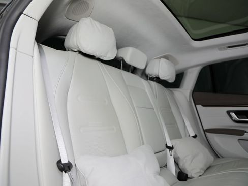 Used 2023 Mercedes-Benz EQS AMG 4MATIC w/ Trim Level Package image 48