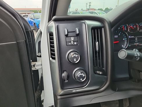 Used 2019 Chevrolet Silverado 2500 LT AWD/4WD image 10