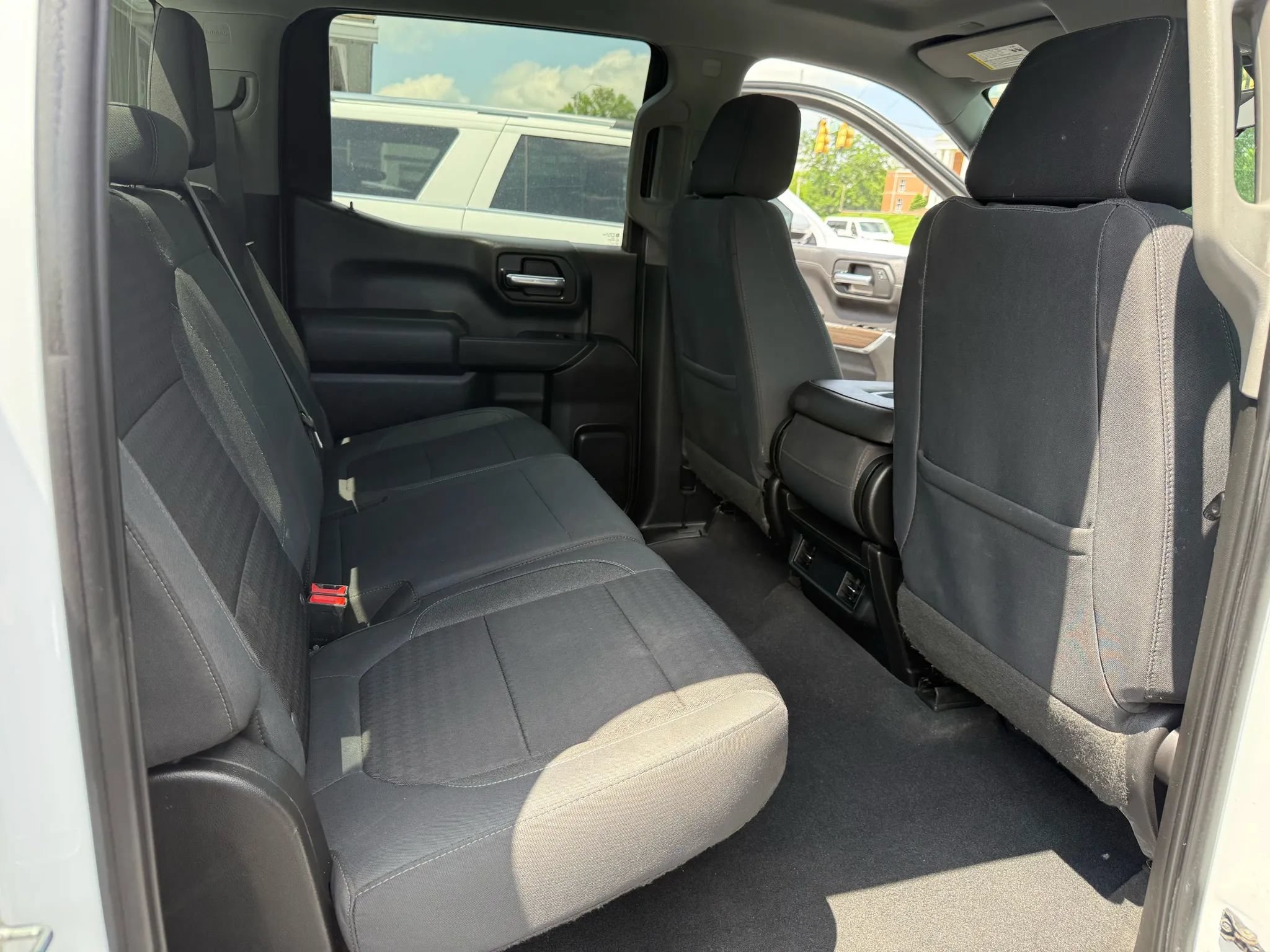 Used 2019 Chevrolet Silverado 1500 LT w/ Z71 Off-Road Package AWD/4WD image 14
