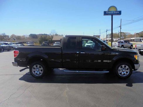 Used 2011 Ford F150 XLT w/ XLT Chrome Pkg image 2