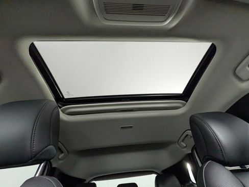 Used 2024 MAZDA CX-30 AWD 2.5 S w/ Premium Package image 8