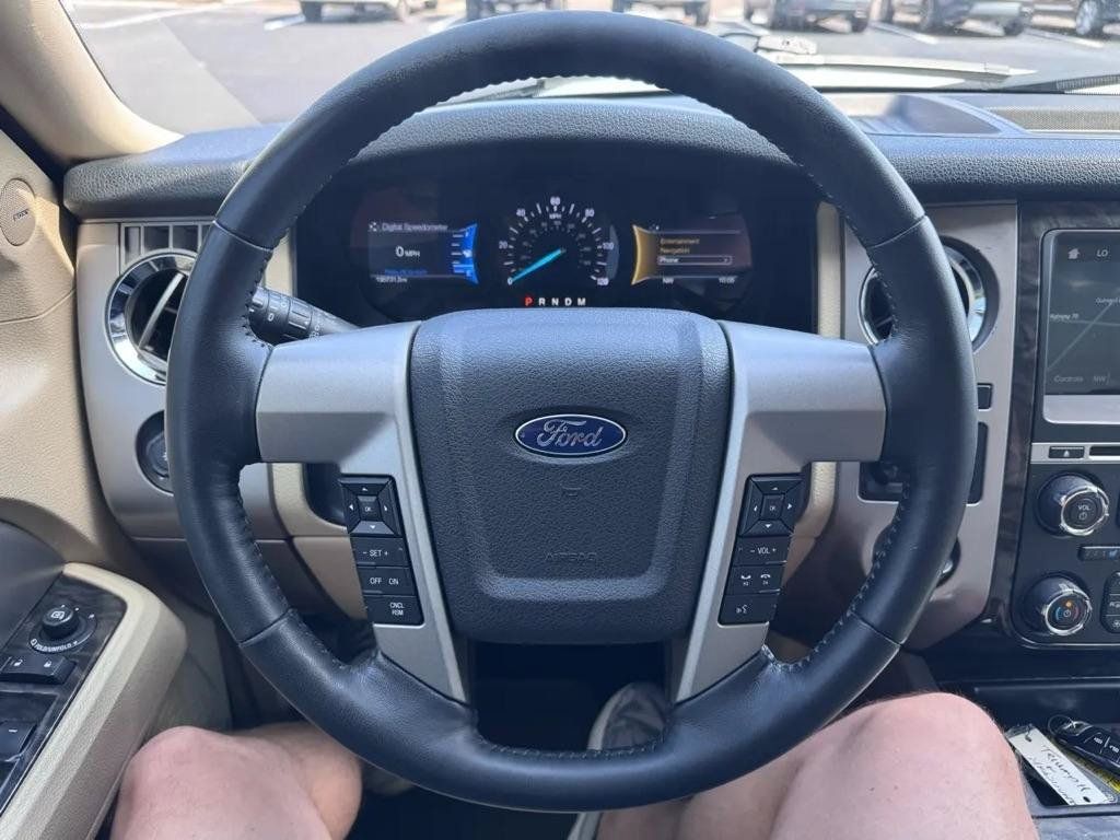 Used 2017 Ford Expedition Limited RWD image 17