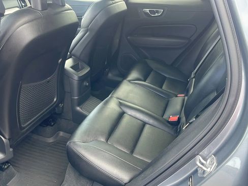 Used 2018 Volvo XC60 T8 Inscription w/ Advanced Package image 19