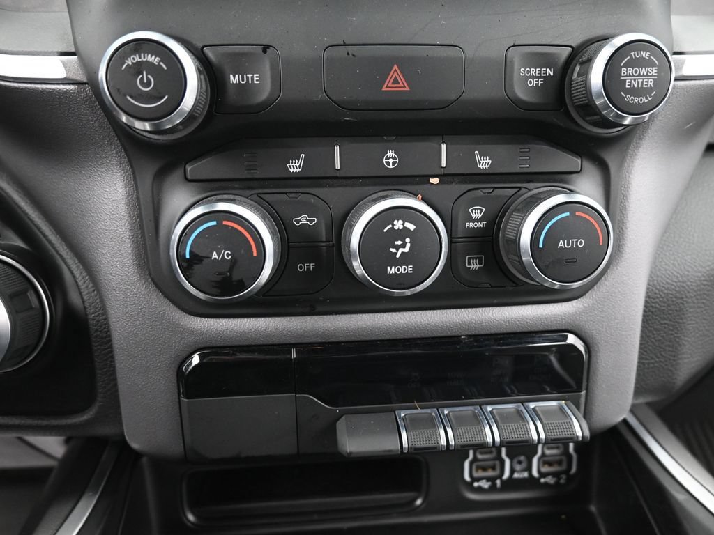 Used 2022 RAM 1500 Big Horn AWD/4WD image 14
