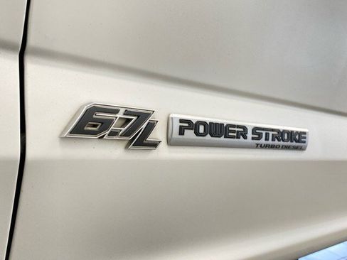 Used 2022 Ford F250 Lariat w/ Black Appearance Package AWD/4WD image 14