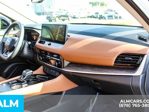 Used 2025 Nissan Rogue Platinum w/ Platinum Premium Package image 24