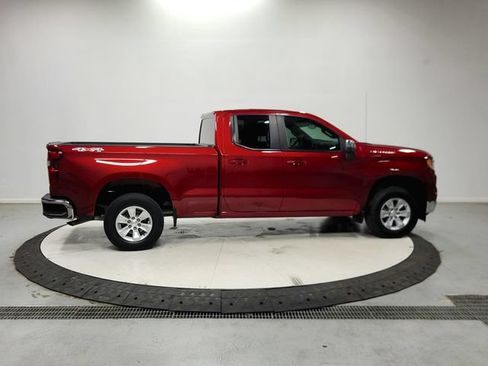 Used 2023 Chevrolet Silverado 1500 LT AWD/4WD image 9