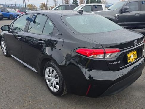 Used 2024 Toyota Corolla LE image 6