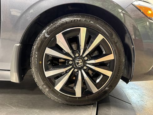 Used 2022 Honda Civic EX image 15
