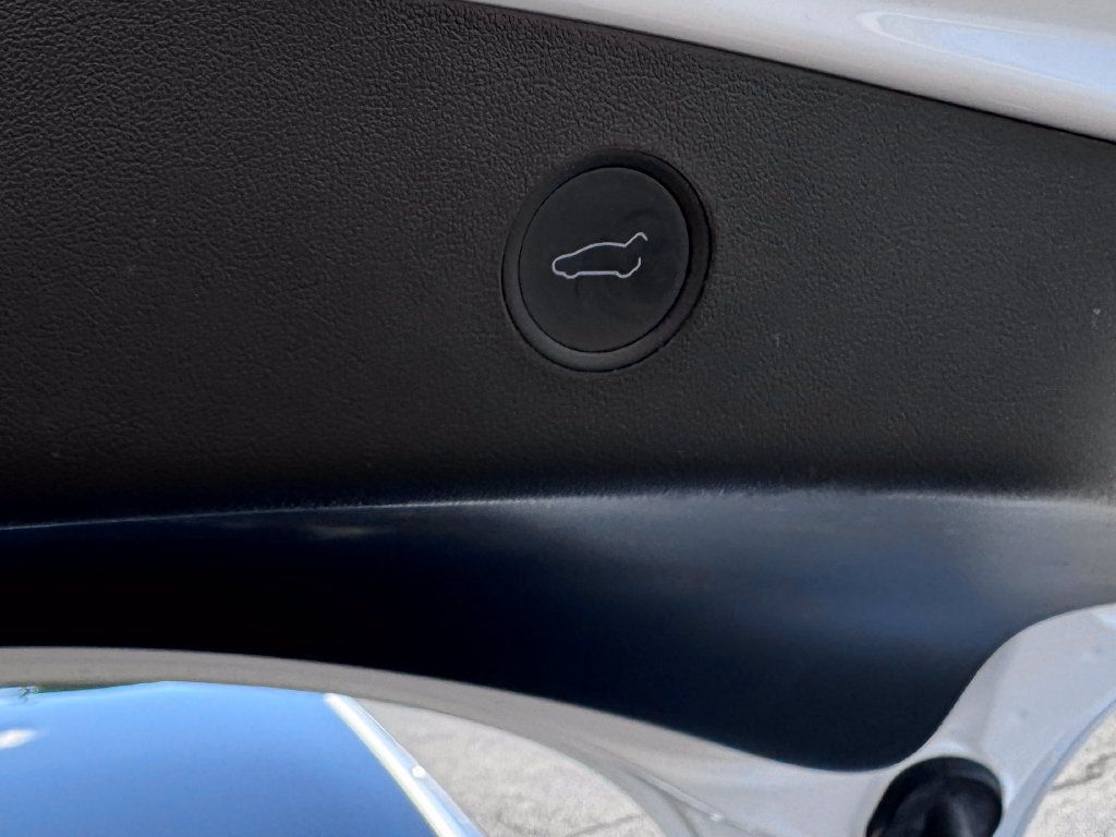 Used 2022 Tesla Model 3 Performance AWD/4WD image 13