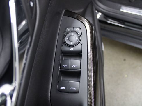 Used 2023 GMC Acadia AT4 image 12